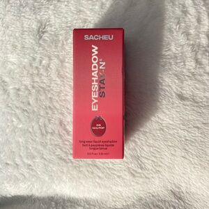 Sacheu eyeshadow stay-n